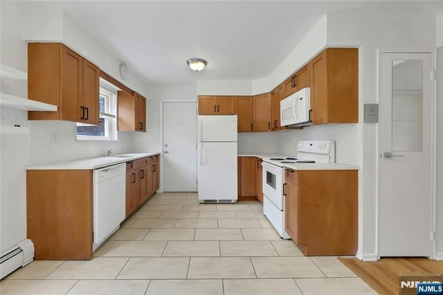 29 Rolling Ridge Road B, Montvale, NJ 07645