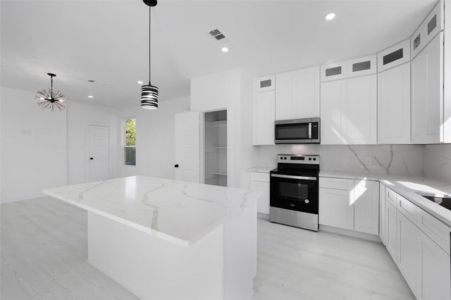 309 W Beckham Street W, Sulphur Springs, TX 75482