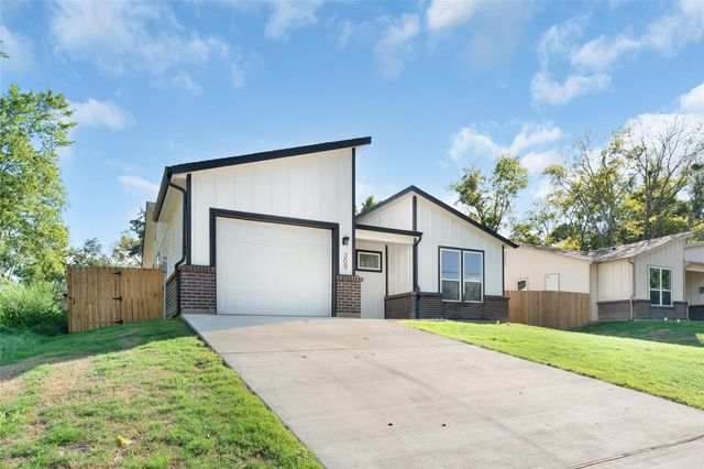 309 W Beckham Street W, Sulphur Springs, TX 75482