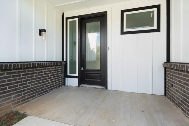 309 W Beckham Street W, Sulphur Springs, TX 75482