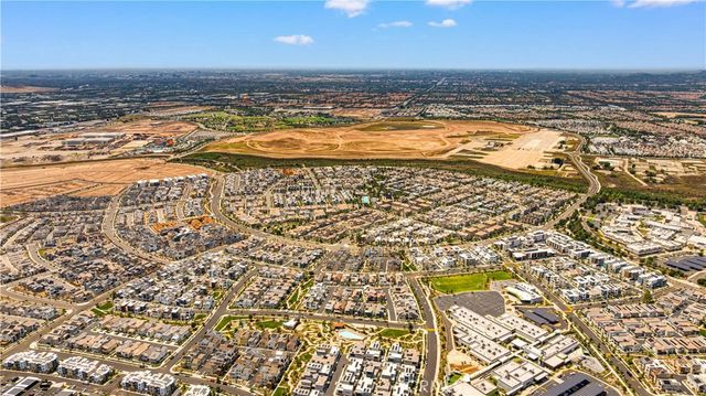 112 Sentosa, Irvine, CA 92618
