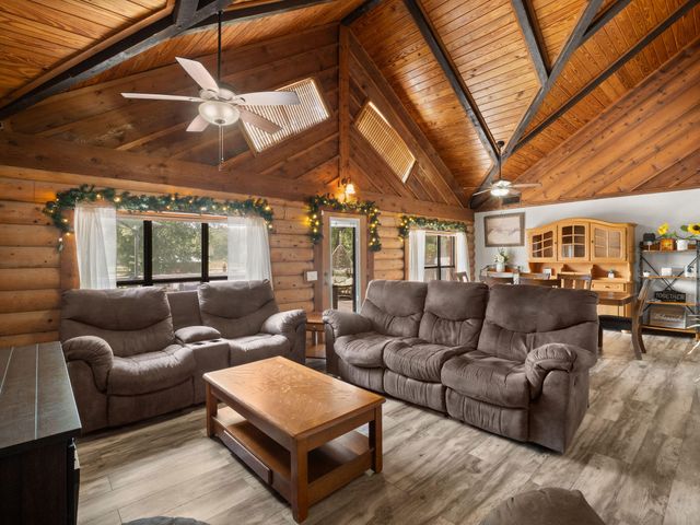 105 Gazebo Ln, Anacoco, LA 71403