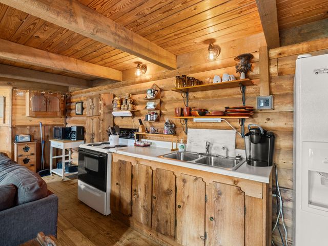 105 Gazebo Ln, Anacoco, LA 71403