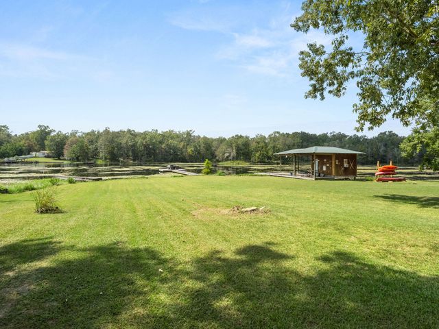 105 Gazebo Ln, Anacoco, LA 71403