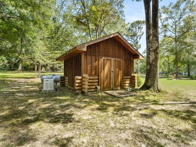 105 Gazebo Ln, Anacoco, LA 71403