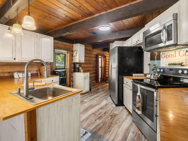 105 Gazebo Ln, Anacoco, LA 71403