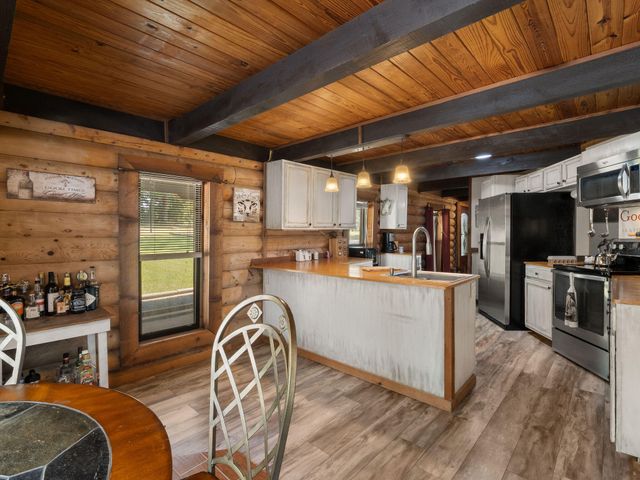 105 Gazebo Ln, Anacoco, LA 71403