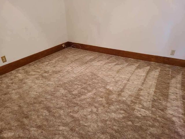 1118 E 12th Ave, Winfield, KS 67156