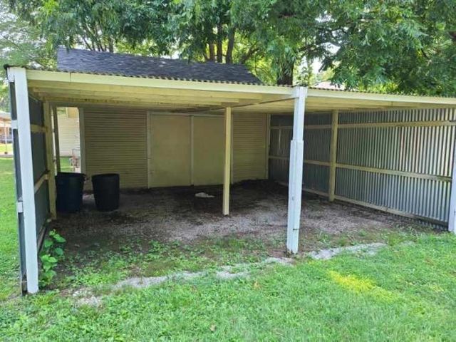 1118 E 12th Ave, Winfield, KS 67156