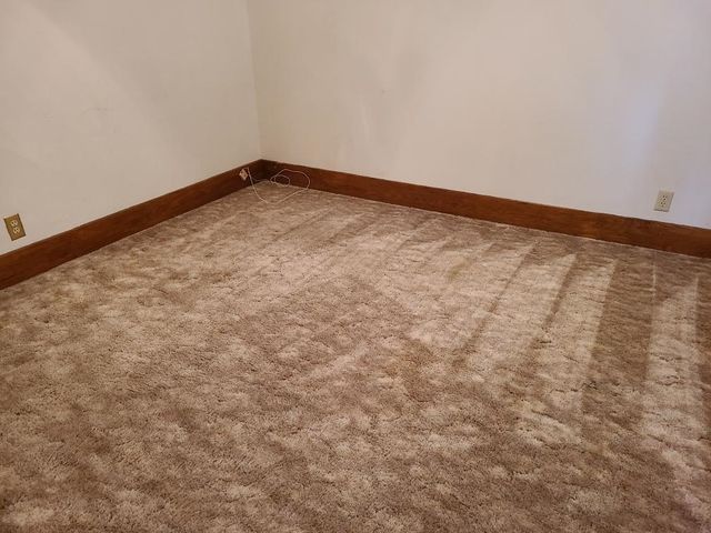 1118 E 12th Ave, Winfield, KS 67156