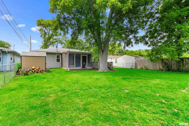 200 RACILL Court, East Peoria, IL 61611