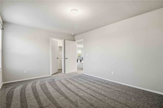 2004 S B Place, Rogers, AR 72758