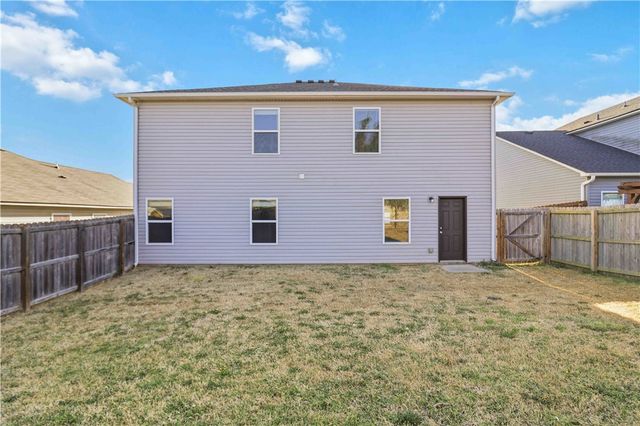 2004 S B Place, Rogers, AR 72758