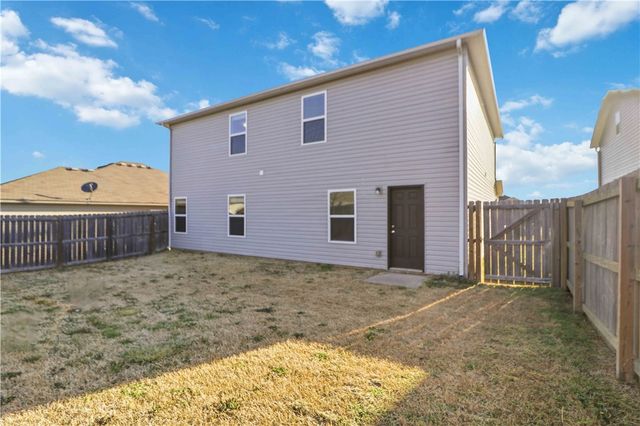 2004 S B Place, Rogers, AR 72758