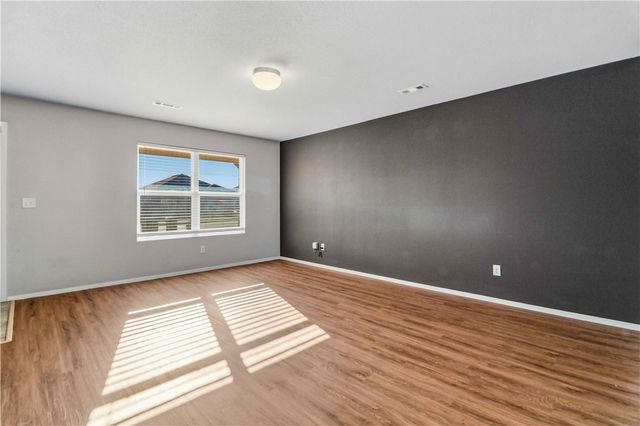 2004 S B Place, Rogers, AR 72758