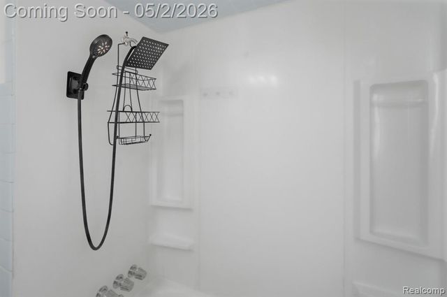 27540 Kaufman Street, Roseville, MI 48066