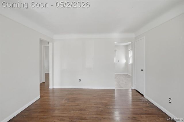 27540 Kaufman Street, Roseville, MI 48066