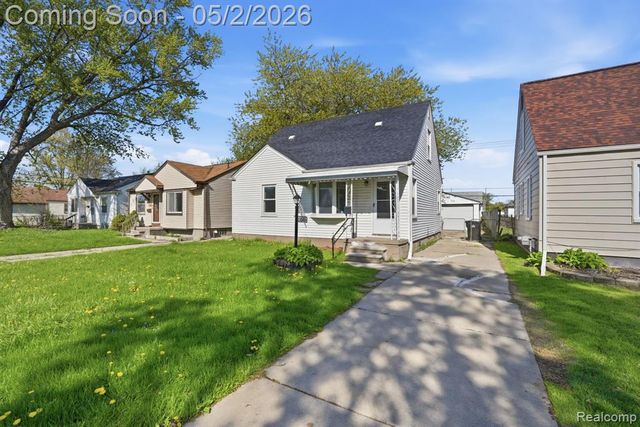 27540 Kaufman Street, Roseville, MI 48066