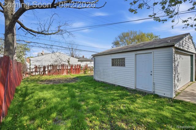 27540 Kaufman Street, Roseville, MI 48066