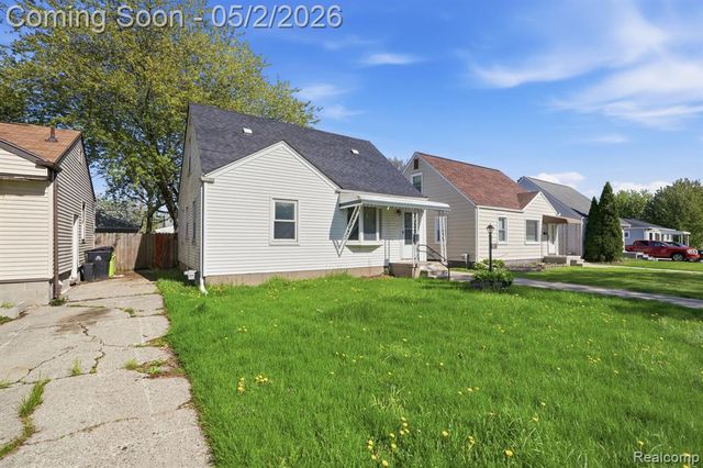 27540 Kaufman Street, Roseville, MI 48066