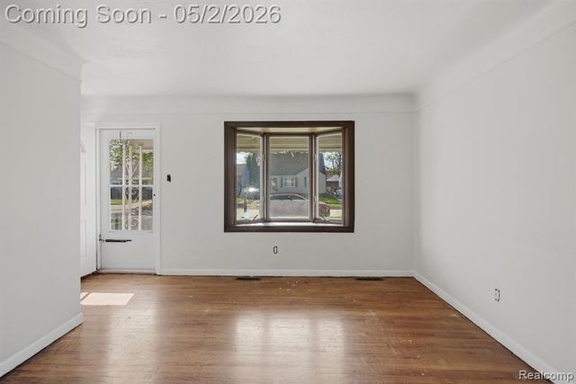 27540 Kaufman Street, Roseville, MI 48066