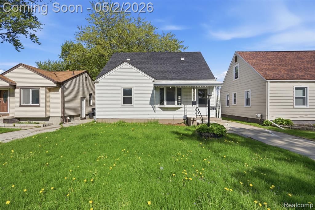 27540 Kaufman Street, Roseville, MI 48066