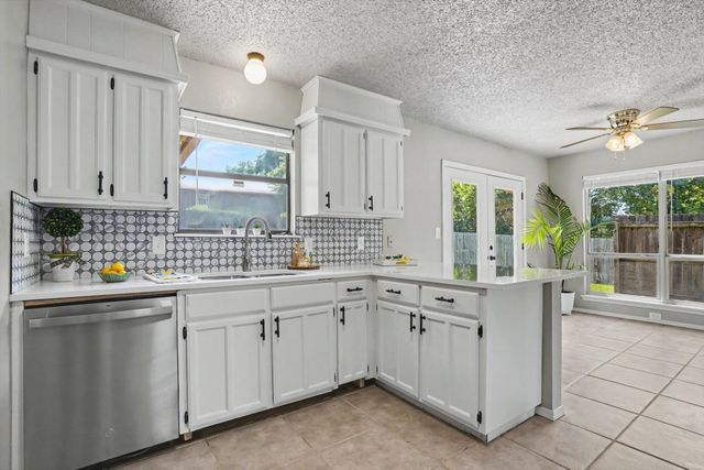 3028 W 69th Street, Tulsa, OK 74132