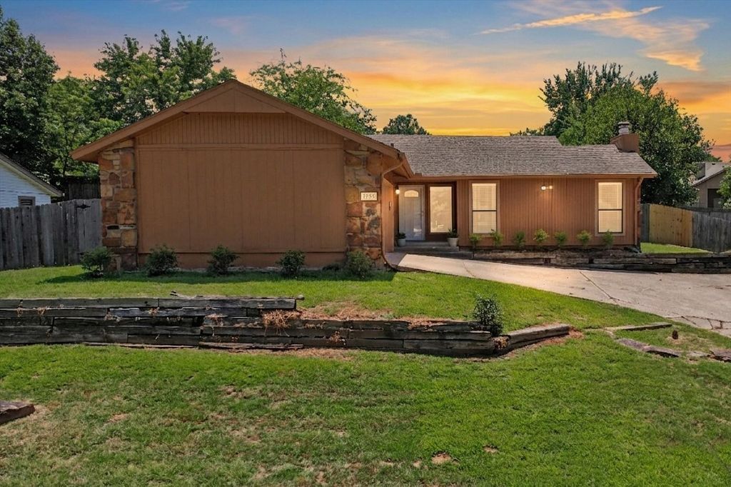 3028 W 69th Street, Tulsa, OK 74132