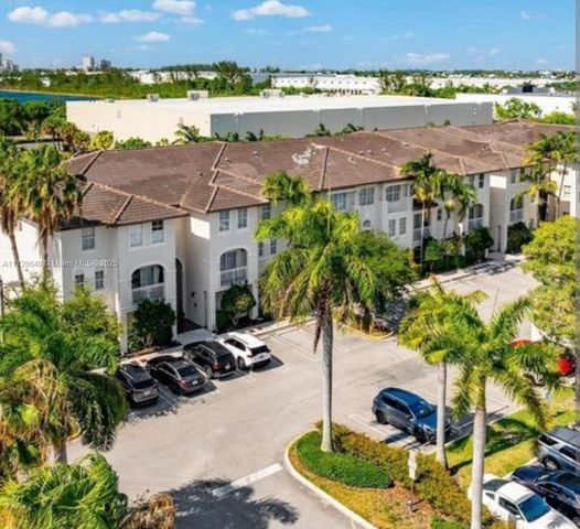 8930 NW 97th Ave 202, Doral, FL 33178