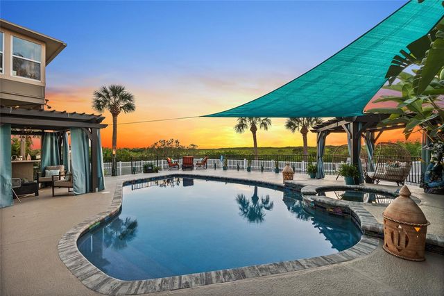 5801 CAY COVE COURT, Tampa, FL 33615