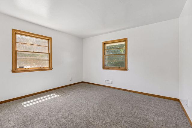 4002 Nevada Avenue N, New Hope, MN 55427