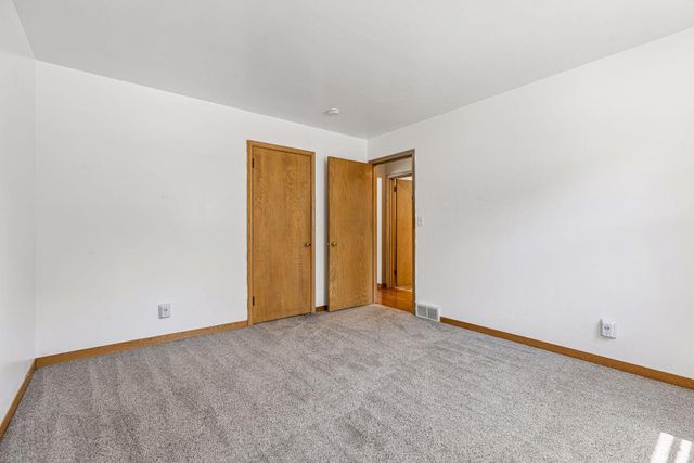 4002 Nevada Avenue N, New Hope, MN 55427