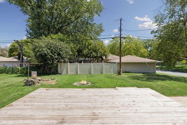 4002 Nevada Avenue N, New Hope, MN 55427