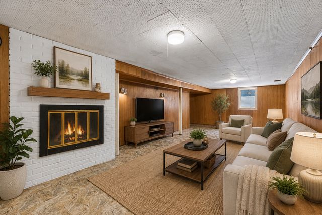 4002 Nevada Avenue N, New Hope, MN 55427