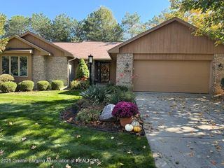3508 Muirfield Drive, Lansing, MI 48911