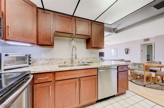 3930 University Center Drive 804, Las Vegas, NV 89119