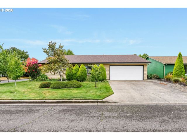 1967 ASTOR Way, Woodburn, OR 97071