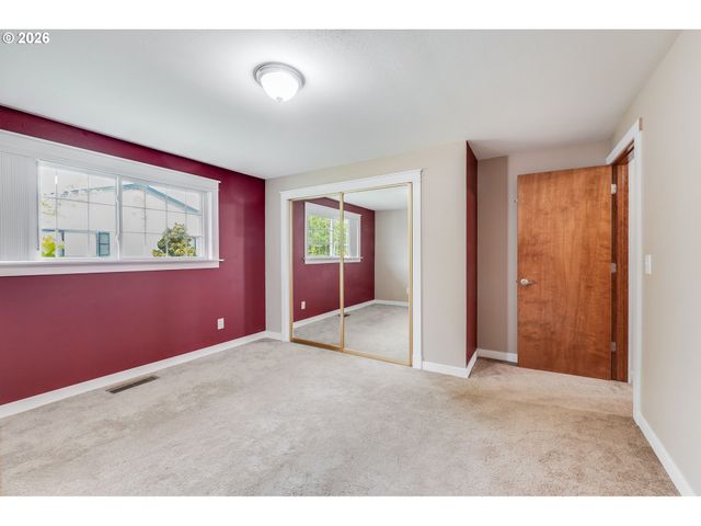 1967 ASTOR Way, Woodburn, OR 97071