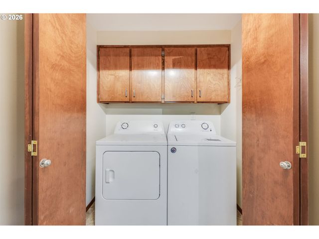 1967 ASTOR Way, Woodburn, OR 97071
