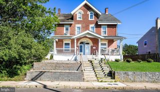 68 E FAIRVIEW AVE, Sellersville, PA 18960