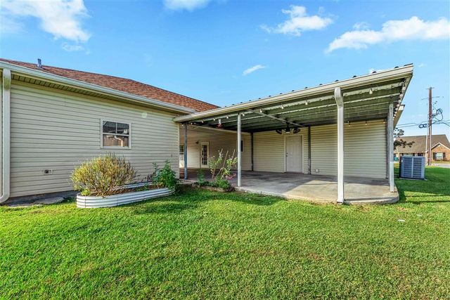 800 E 2nd Street, Iowa, LA 70647