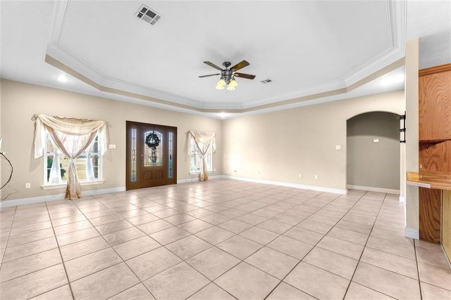 800 E 2nd Street, Iowa, LA 70647