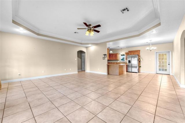 800 E 2nd Street, Iowa, LA 70647