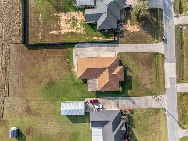 800 E 2nd Street, Iowa, LA 70647