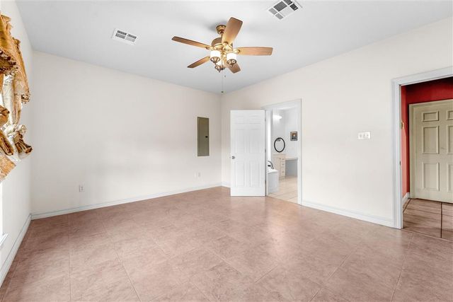 800 E 2nd Street, Iowa, LA 70647