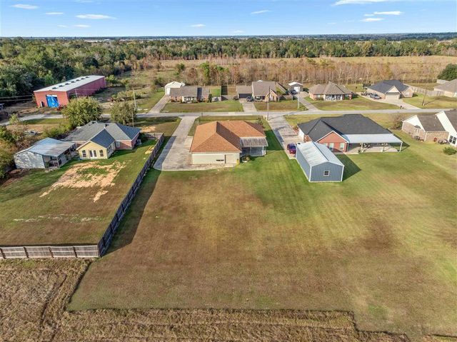 800 E 2nd Street, Iowa, LA 70647