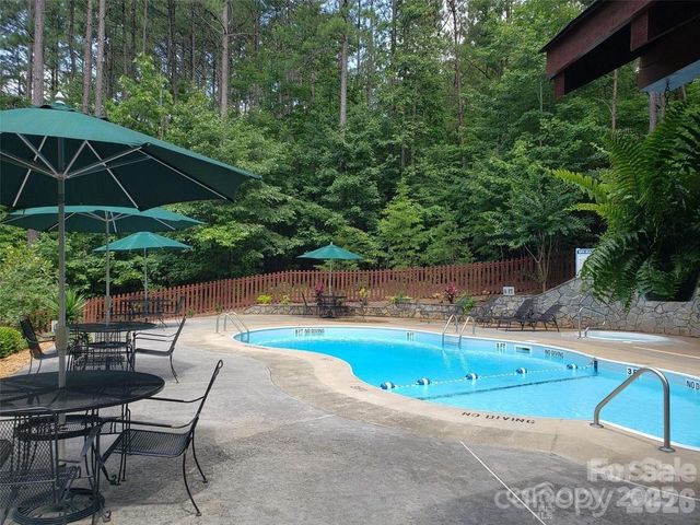 447 Hidden Lake Parkway, Nebo, NC 28761