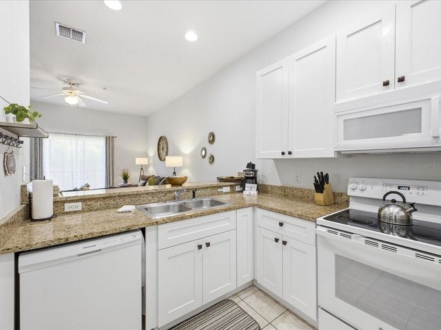 206 ANDROS AVENUE 15202, Davenport, FL 33897