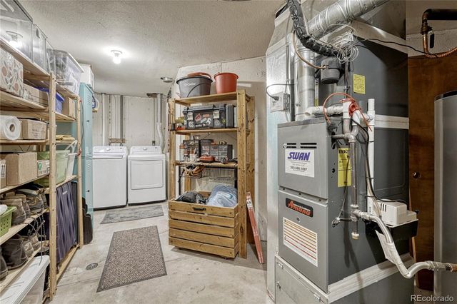 8901 W Yale Avenue, Lakewood, CO 80227