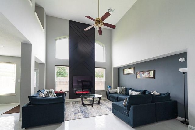 3707 Pine View Ct Court, Pearland, TX 77581